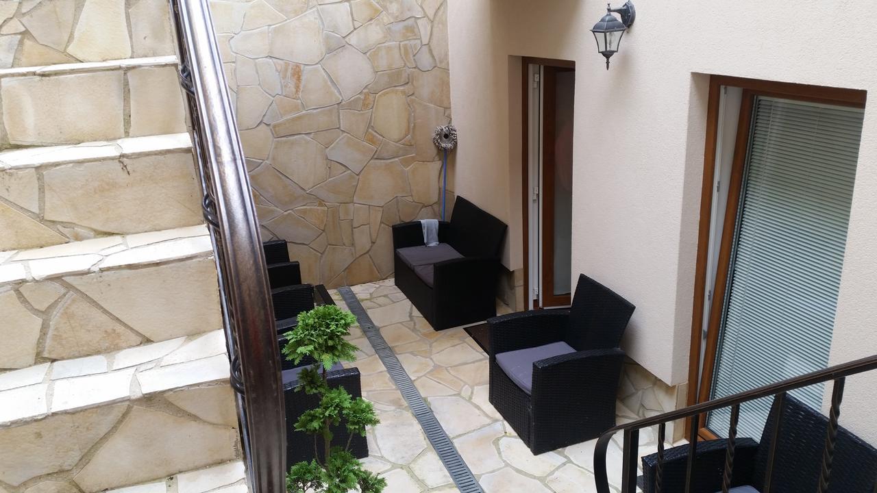 Sommelierka Apartment Valtice Luaran gambar