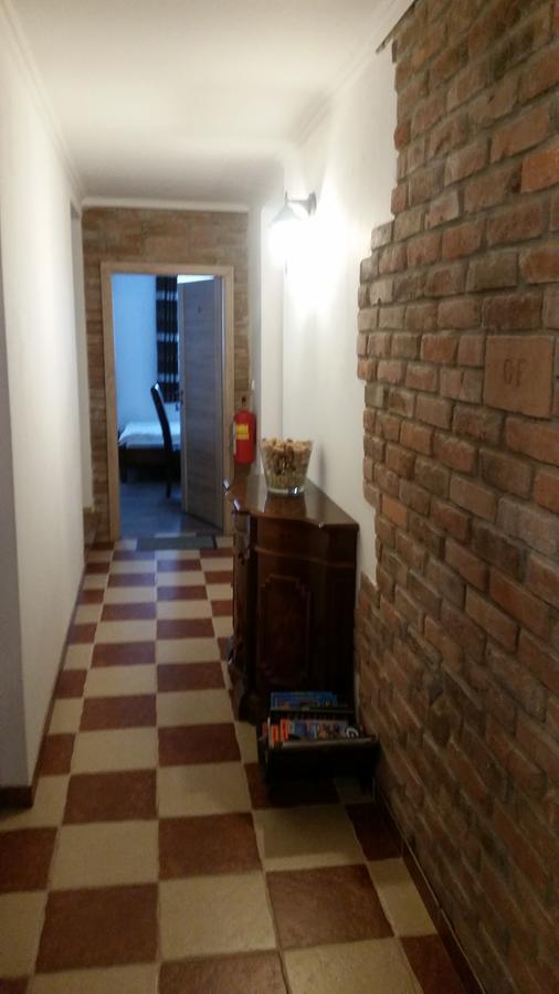 Sommelierka Apartment Valtice Luaran gambar