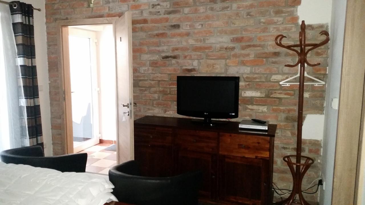 Sommelierka Apartment Valtice Luaran gambar